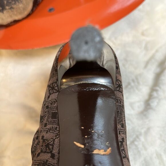 Gianfranco FERRE 40 Genuine Leather Canvas Logo Brown Heeled Zip Booties - Picture 11 of 14